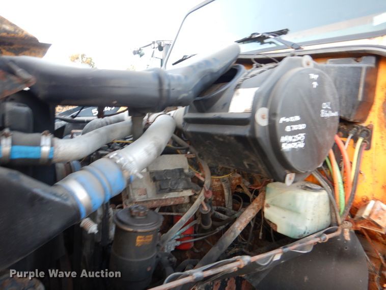 image for item DM1364 2002 International 2554  dump truck