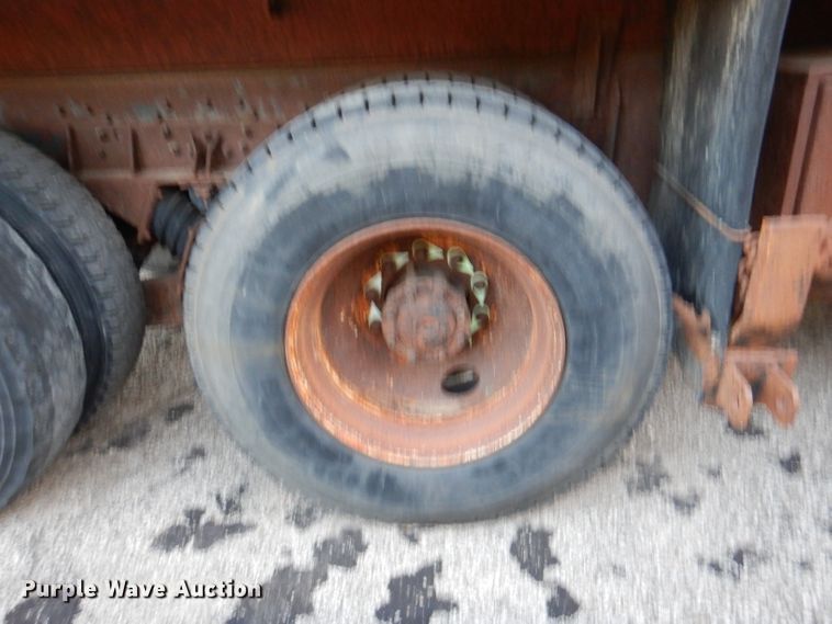 image for item DM1364 2002 International 2554  dump truck