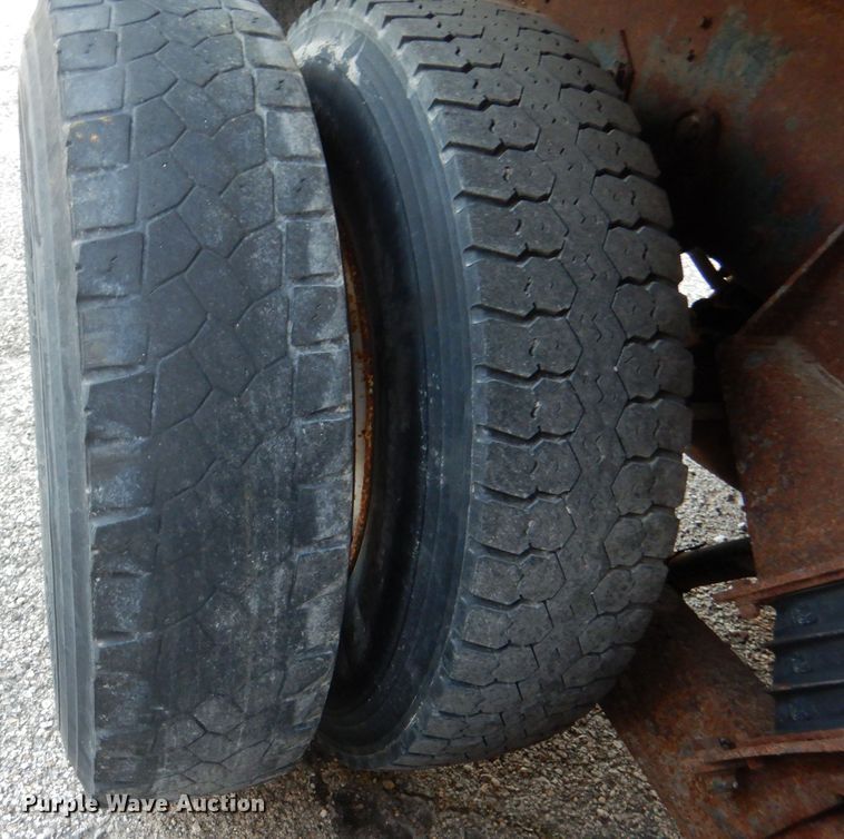 image for item DM1364 2002 International 2554  dump truck