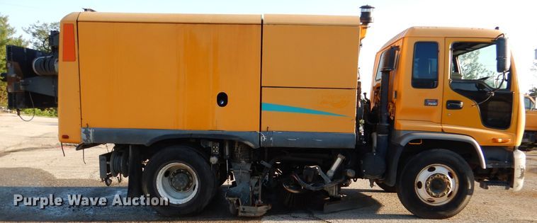 image for item DM1365 1998 GMC C7500  street sweeper truck