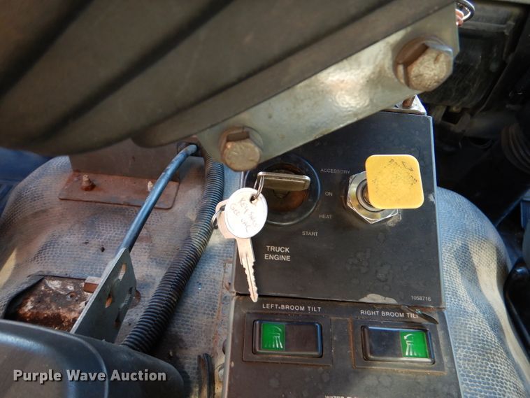 image for item DM1365 1998 GMC C7500  street sweeper truck