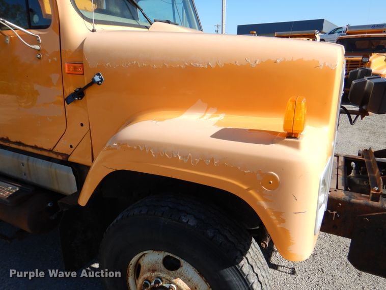 image for item DM1366 2002 International 2554  dump truck