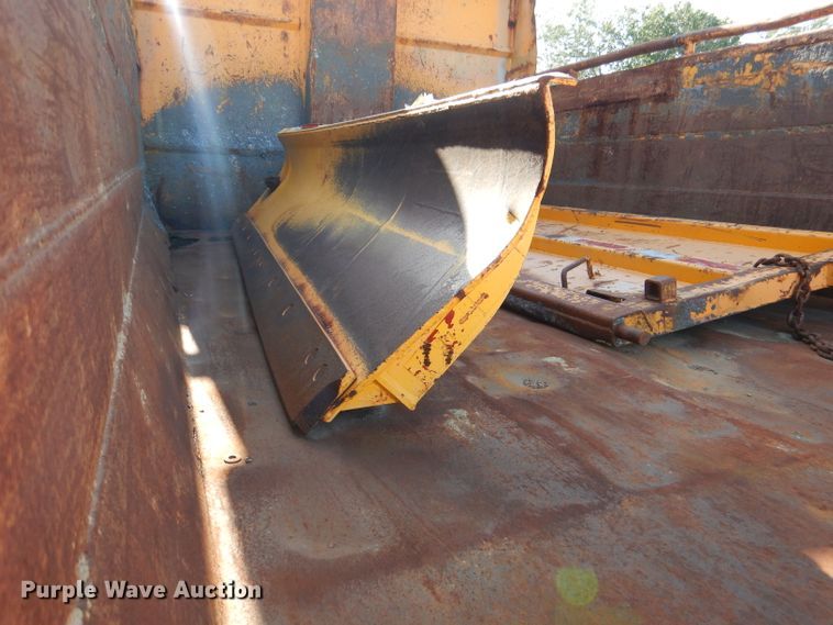 image for item DM1366 2002 International 2554  dump truck