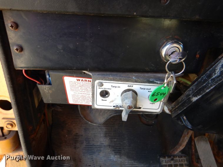 image for item DM1366 2002 International 2554  dump truck