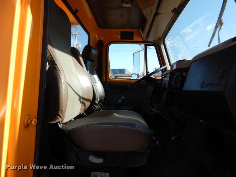 image for item DM1366 2002 International 2554  dump truck