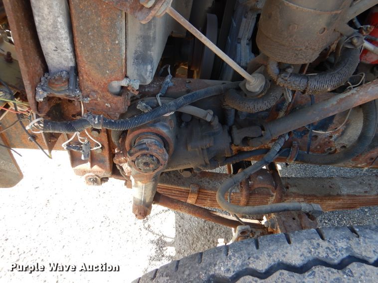 image for item DM1366 2002 International 2554  dump truck