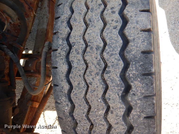 image for item DM1366 2002 International 2554  dump truck