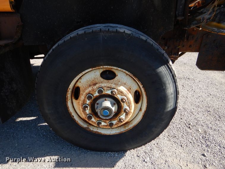 image for item DM1366 2002 International 2554  dump truck