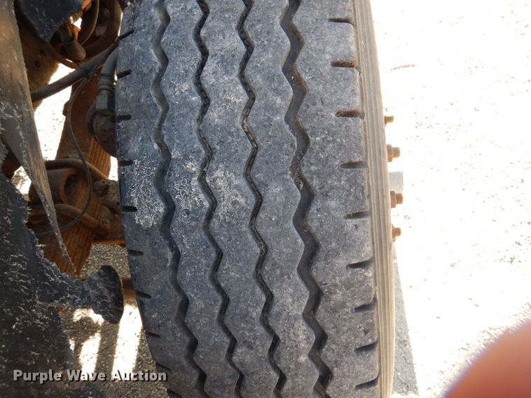 image for item DM1366 2002 International 2554  dump truck