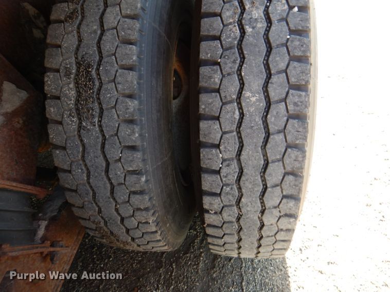 image for item DM1366 2002 International 2554  dump truck