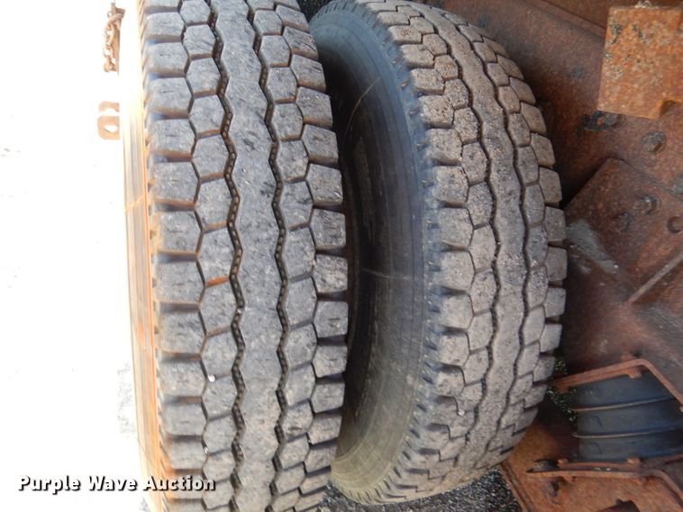 image for item DM1366 2002 International 2554  dump truck