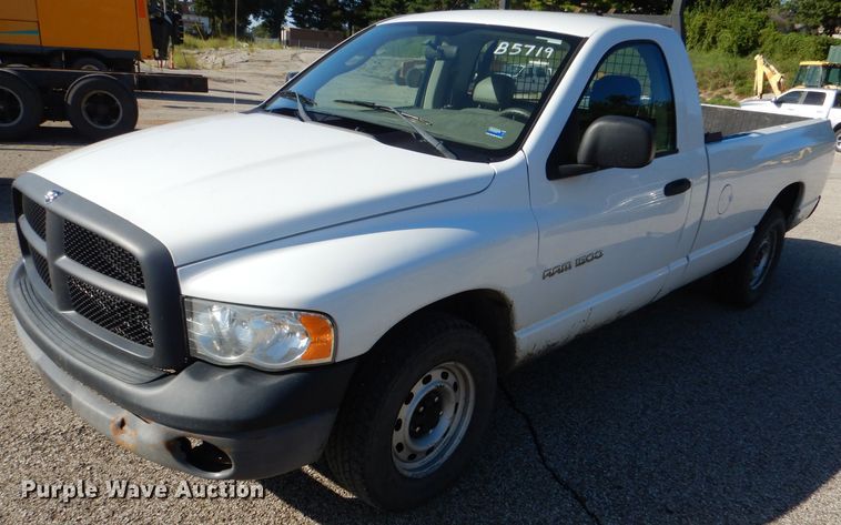 image for item DM1369 2004 Dodge Ram 1500  pickup truck