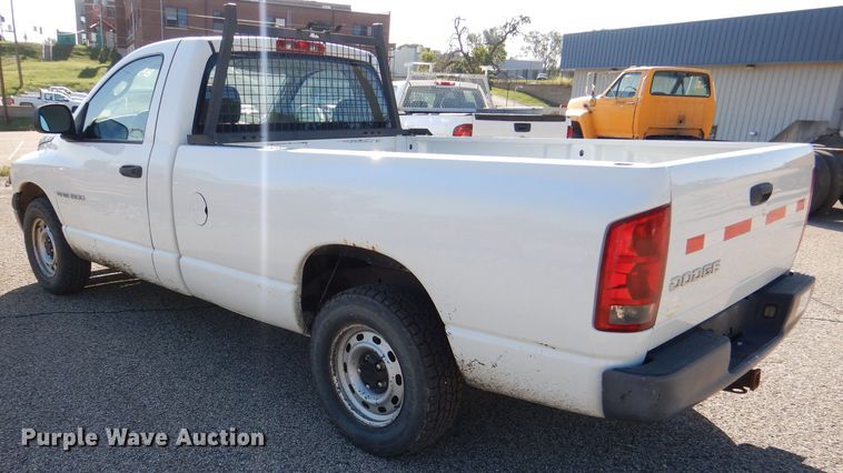image for item DM1369 2004 Dodge Ram 1500  pickup truck