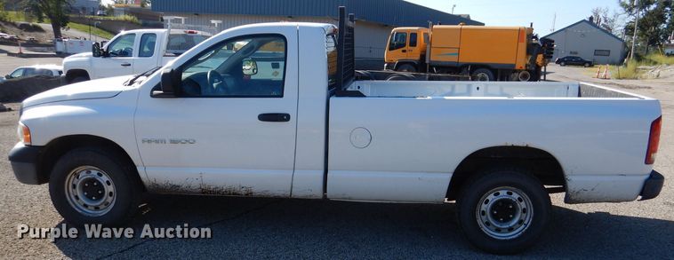 image for item DM1369 2004 Dodge Ram 1500  pickup truck