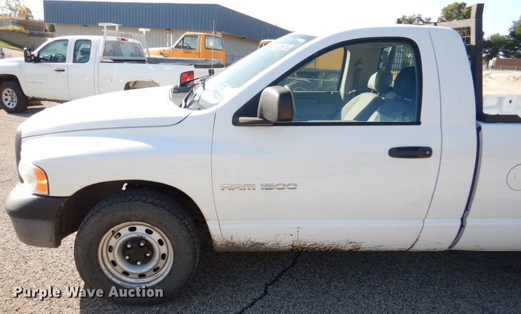 image for item DM1369 2004 Dodge Ram 1500  pickup truck