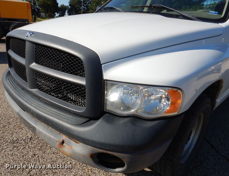 image for item DM1369 2004 Dodge Ram 1500  pickup truck
