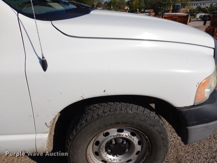 image for item DM1369 2004 Dodge Ram 1500  pickup truck