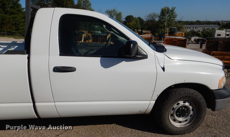 image for item DM1369 2004 Dodge Ram 1500  pickup truck