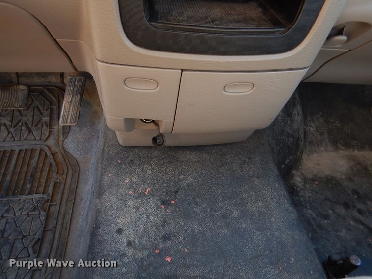 image for item DM1369 2004 Dodge Ram 1500  pickup truck