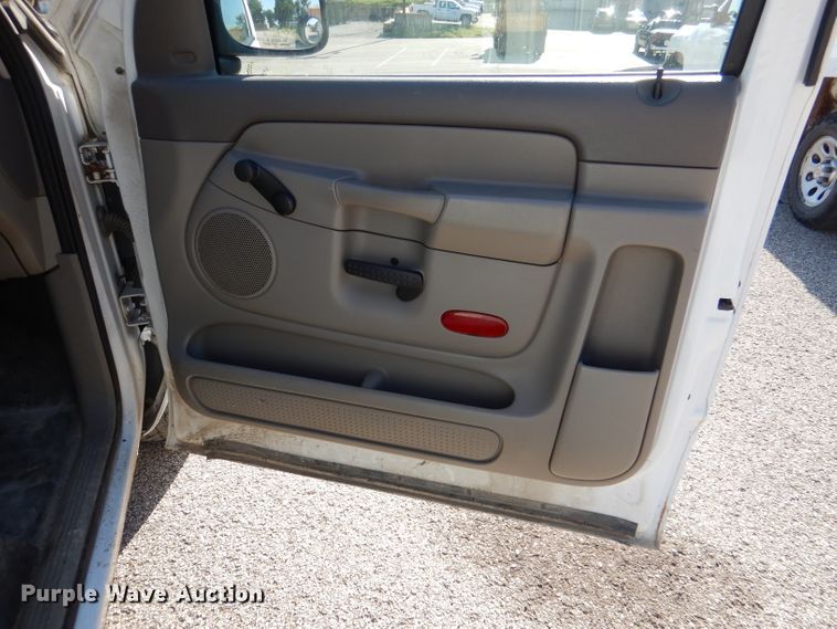 image for item DM1369 2004 Dodge Ram 1500  pickup truck