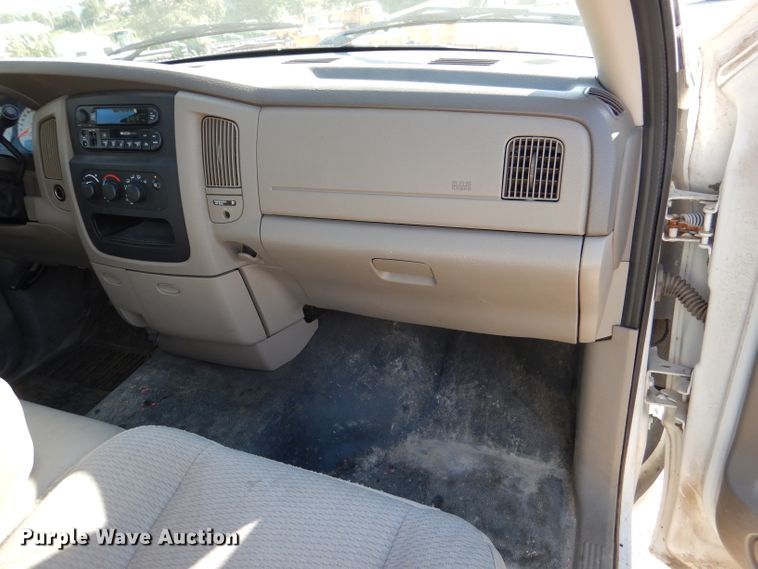 image for item DM1369 2004 Dodge Ram 1500  pickup truck