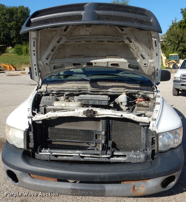 image for item DM1369 2004 Dodge Ram 1500  pickup truck