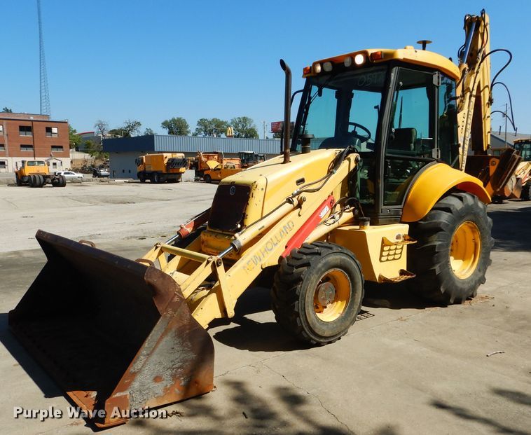 image for item DM1370 2005 New Holland LB90B  backhoe