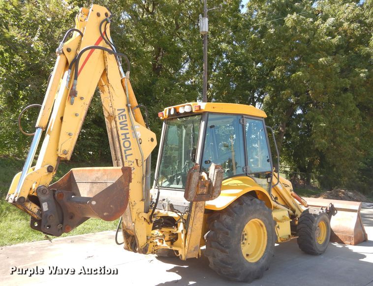 image for item DM1370 2005 New Holland LB90B  backhoe