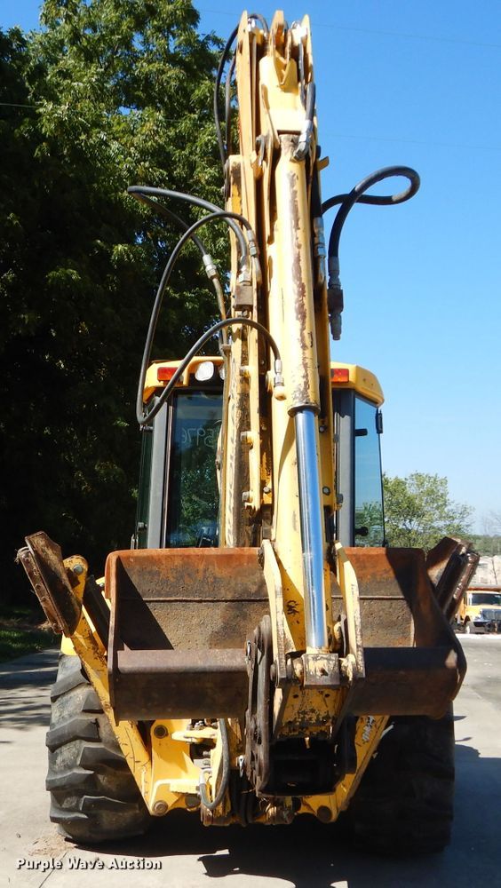 image for item DM1370 2005 New Holland LB90B  backhoe