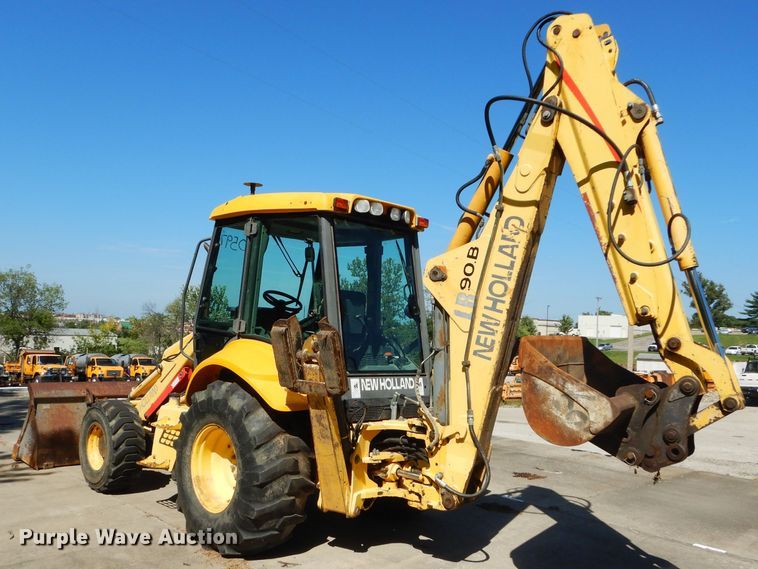 image for item DM1370 2005 New Holland LB90B  backhoe