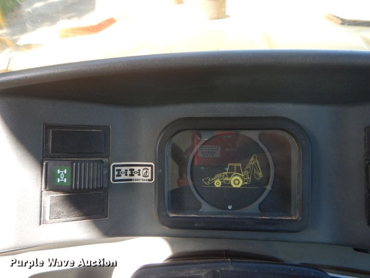 image for item DM1370 2005 New Holland LB90B  backhoe