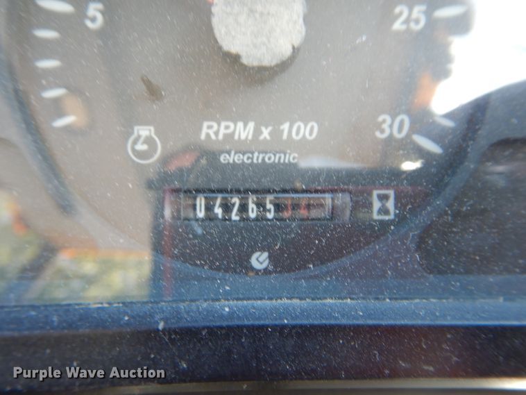 image for item DM1370 2005 New Holland LB90B  backhoe