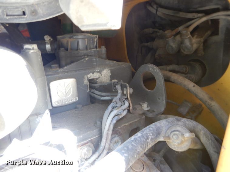 image for item DM1370 2005 New Holland LB90B  backhoe