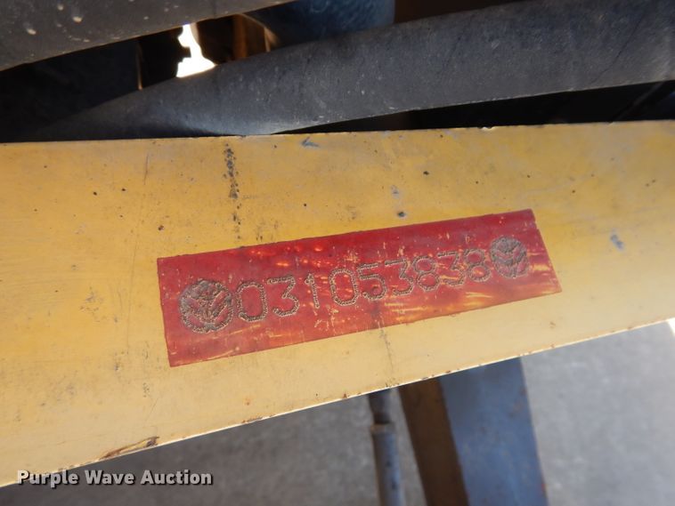 image for item DM1370 2005 New Holland LB90B  backhoe