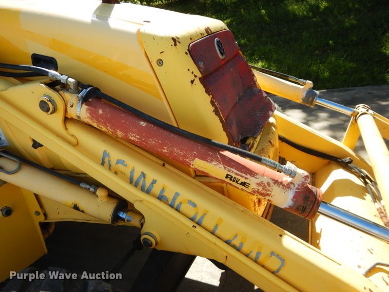 image for item DM1370 2005 New Holland LB90B  backhoe