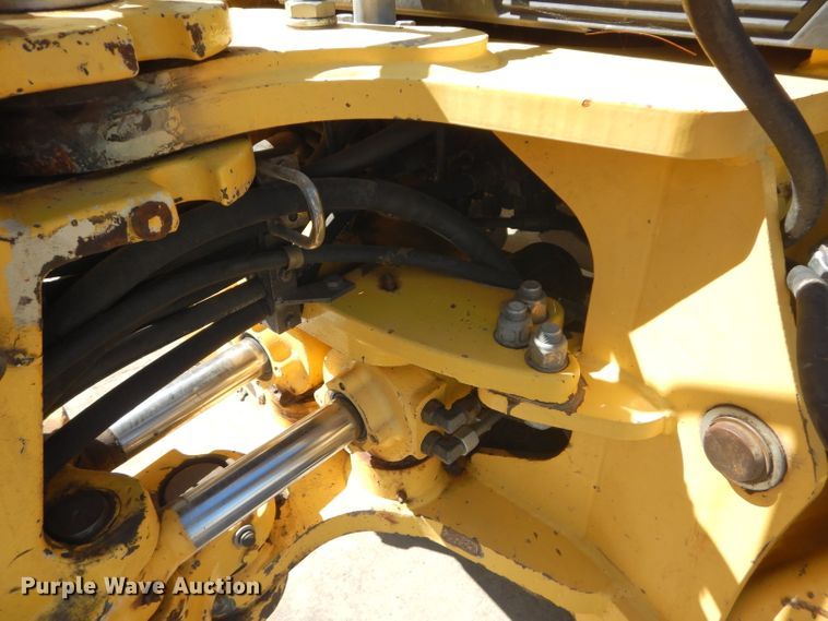 image for item DM1370 2005 New Holland LB90B  backhoe
