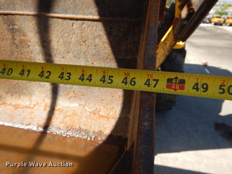 image for item DM1370 2005 New Holland LB90B  backhoe