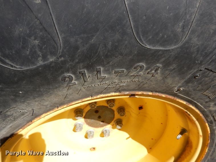 image for item DM1370 2005 New Holland LB90B  backhoe