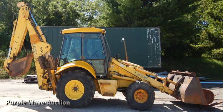 image for item DM1371 2006 New Holland LB90B  backhoe
