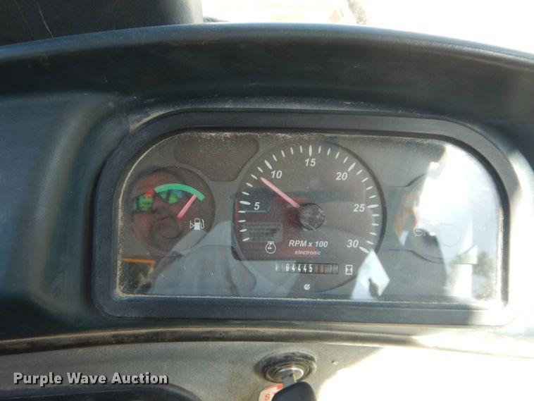 image for item DM1371 2006 New Holland LB90B  backhoe