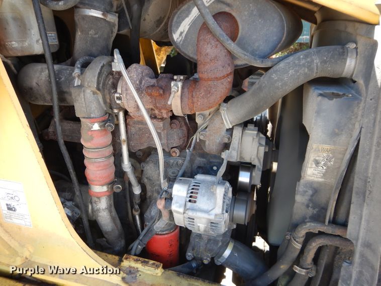 image for item DM1371 2006 New Holland LB90B  backhoe