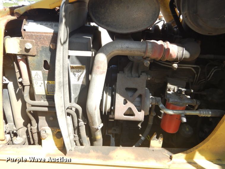 image for item DM1371 2006 New Holland LB90B  backhoe
