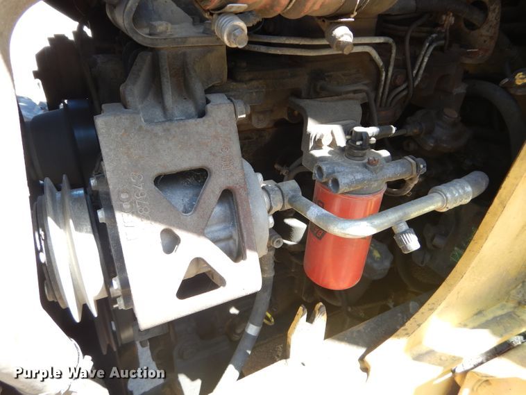 image for item DM1371 2006 New Holland LB90B  backhoe