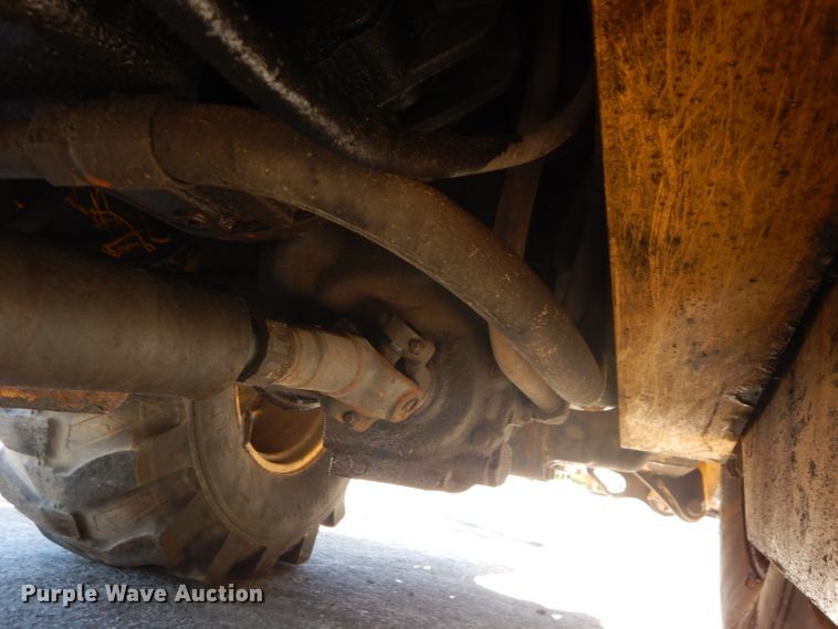 image for item DM1371 2006 New Holland LB90B  backhoe