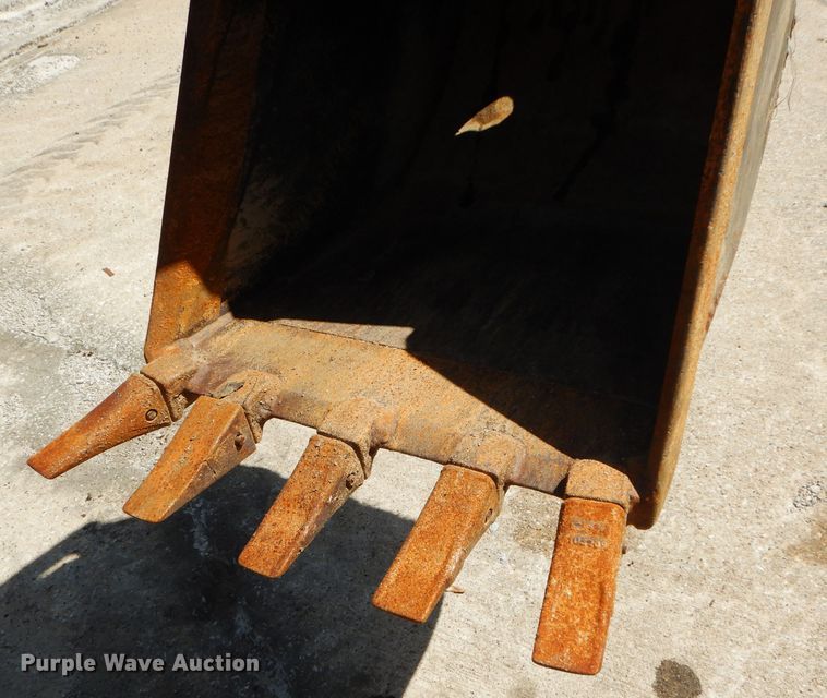 image for item DM1371 2006 New Holland LB90B  backhoe