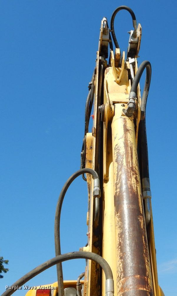 image for item DM1371 2006 New Holland LB90B  backhoe