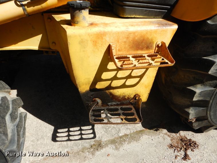 image for item DM1371 2006 New Holland LB90B  backhoe