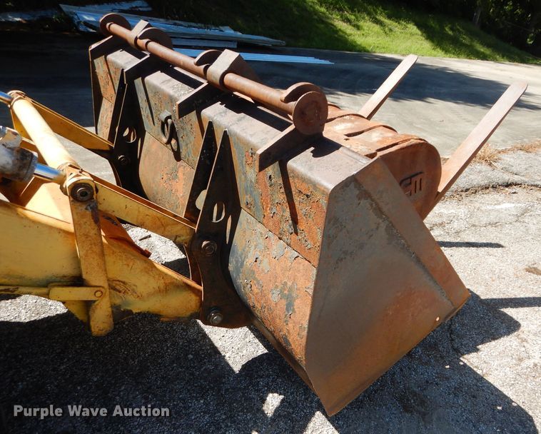 image for item DM1371 2006 New Holland LB90B  backhoe