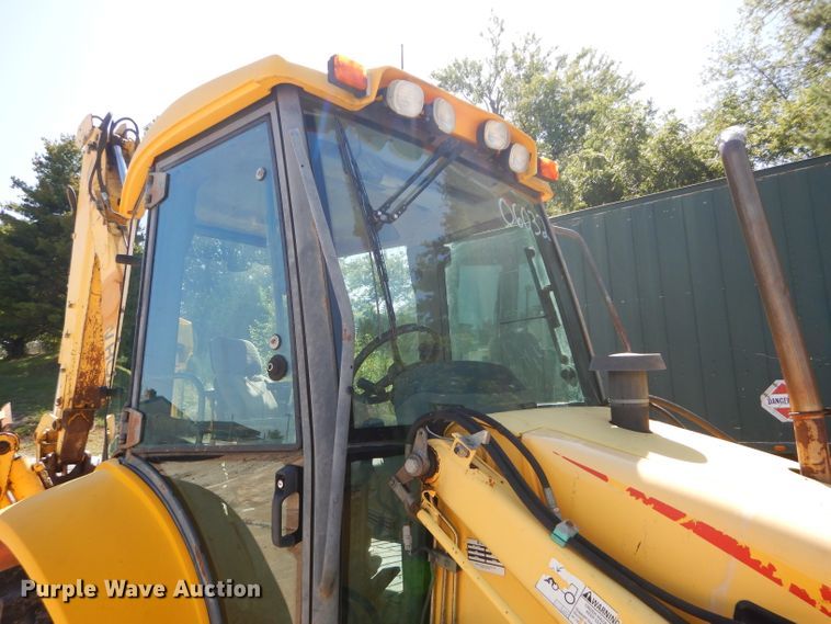 image for item DM1371 2006 New Holland LB90B  backhoe