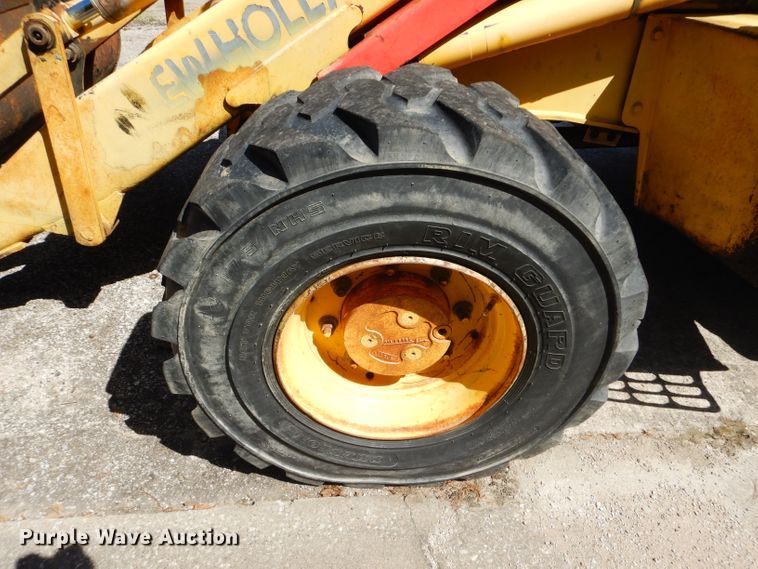 image for item DM1371 2006 New Holland LB90B  backhoe